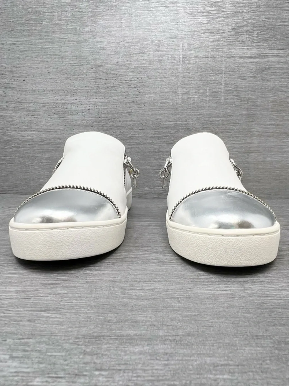 NEW Michael Kors Collection Grayson Leather Slip-On Sneakers Size 7 White Silver